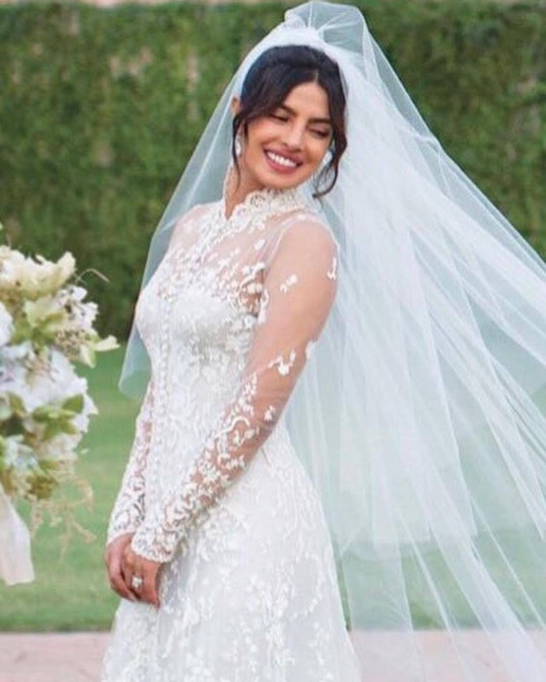 Priyanka Chopra bridal waves veil