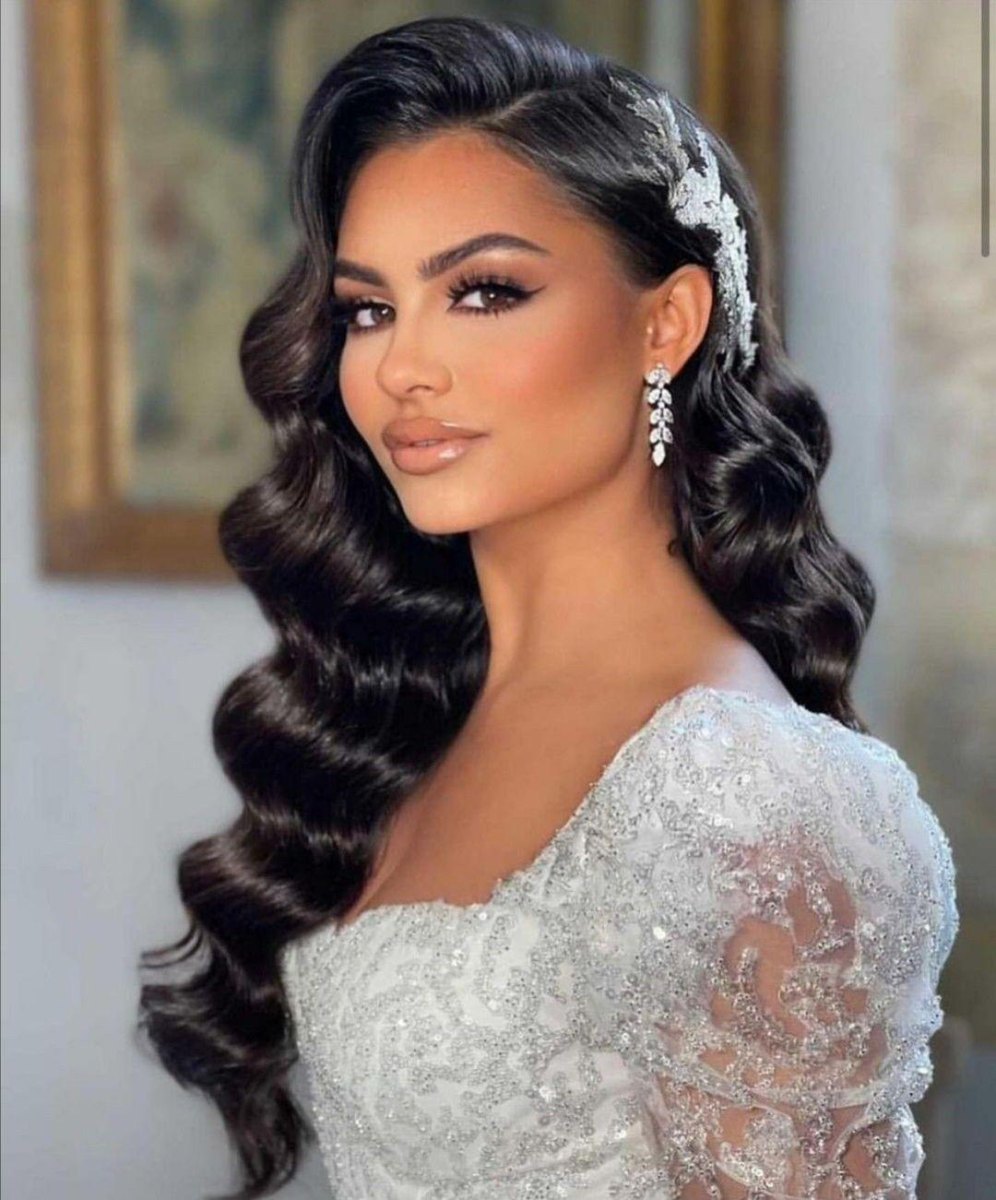 Bridal dark Hollywood waves