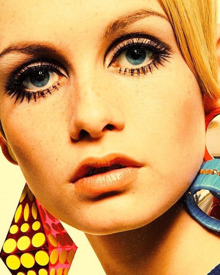Retro 60s Makeup Ideas for a Classic Vintage Look Today