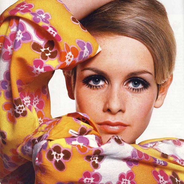 Doll like lower lashes vintage makeup