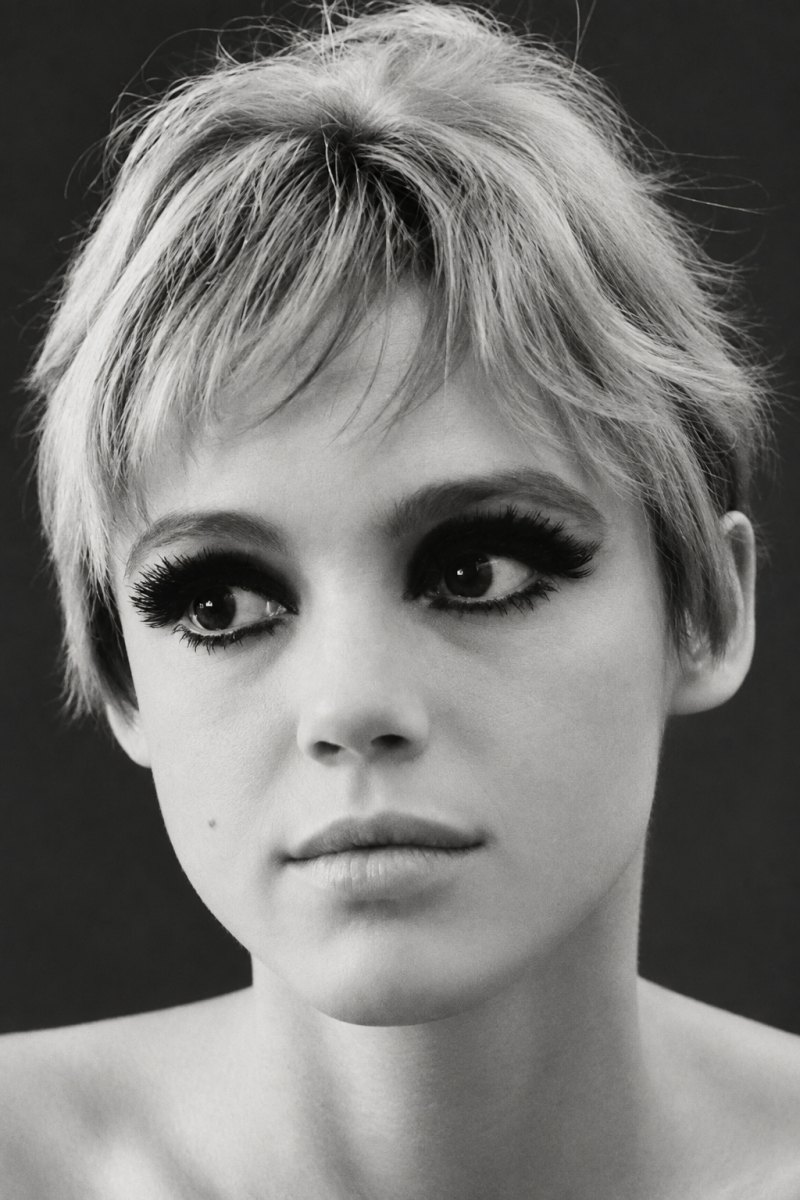 Edie Sedgwick inspired eye makeup