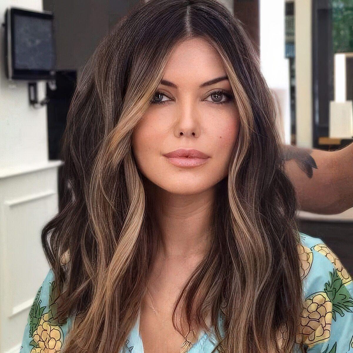 Face framing hair highlights