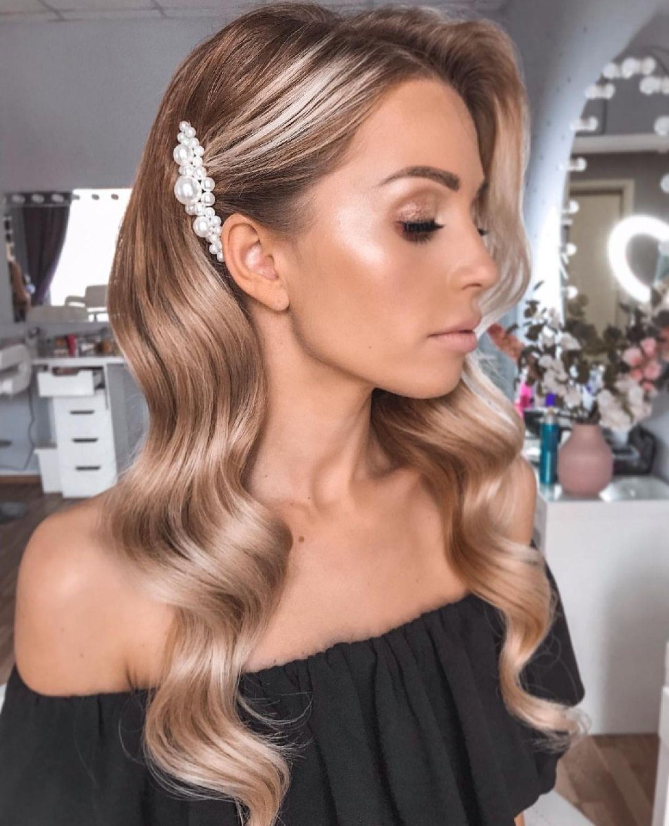 Hollywood waves wedding hairstyle