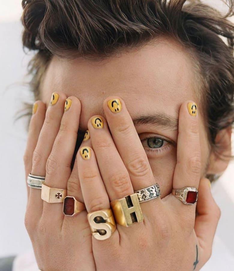 Smiley face Harry Styles nails