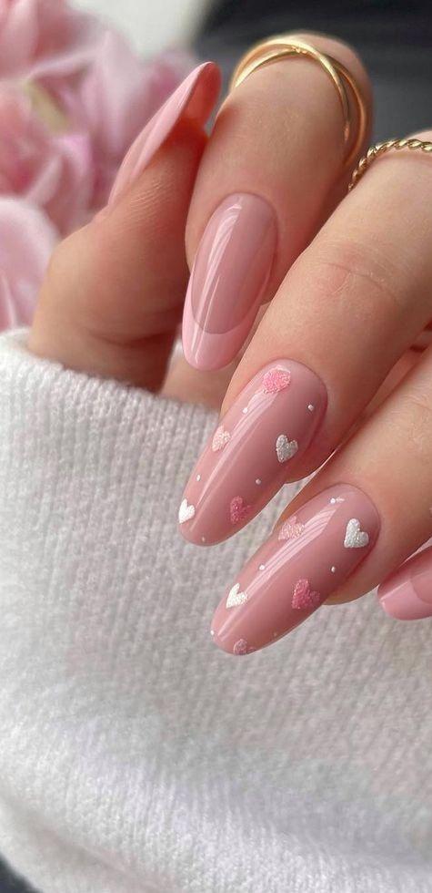 Heart detail romantic nail design