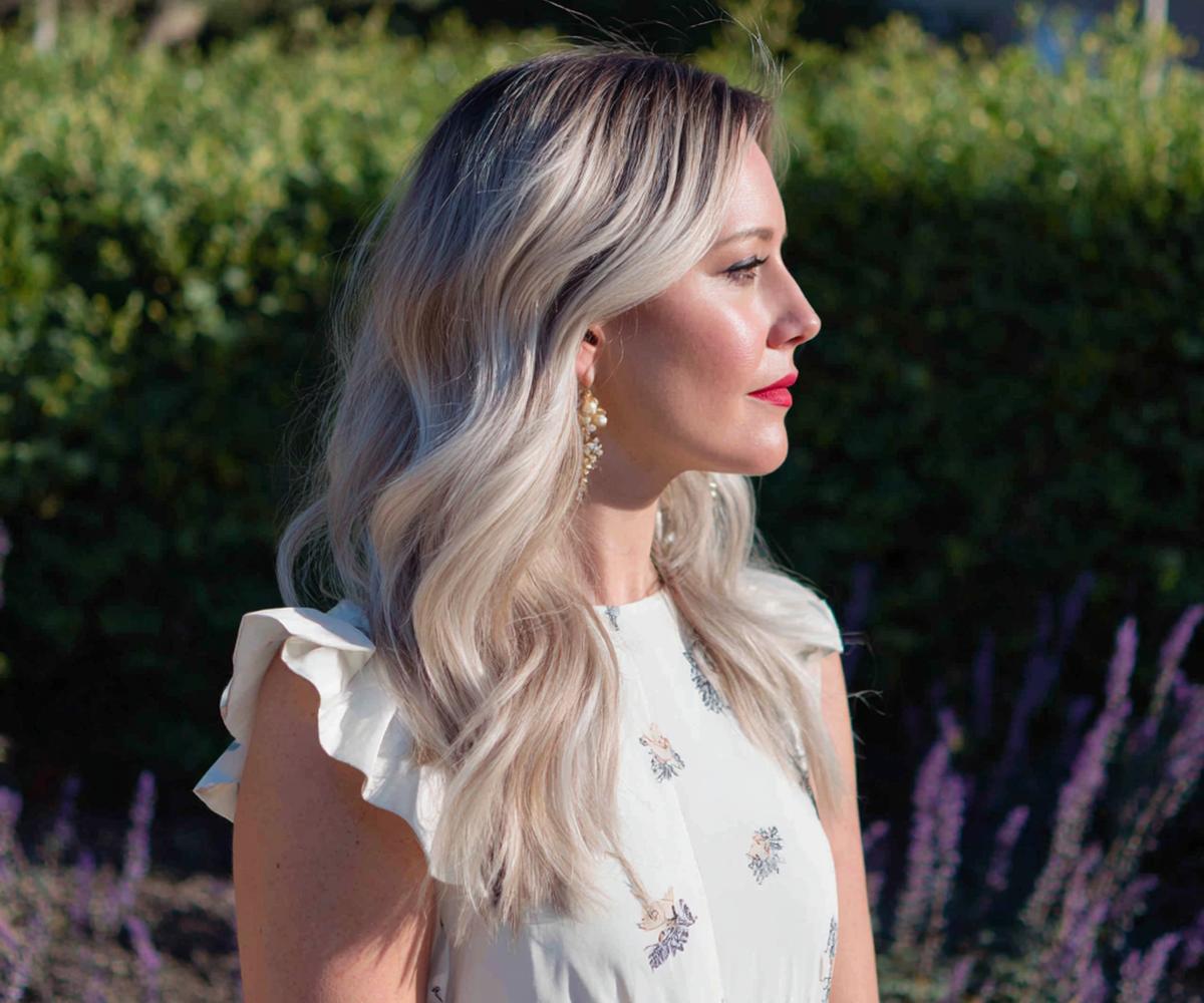 Long Wavy Silver Ash Blonde