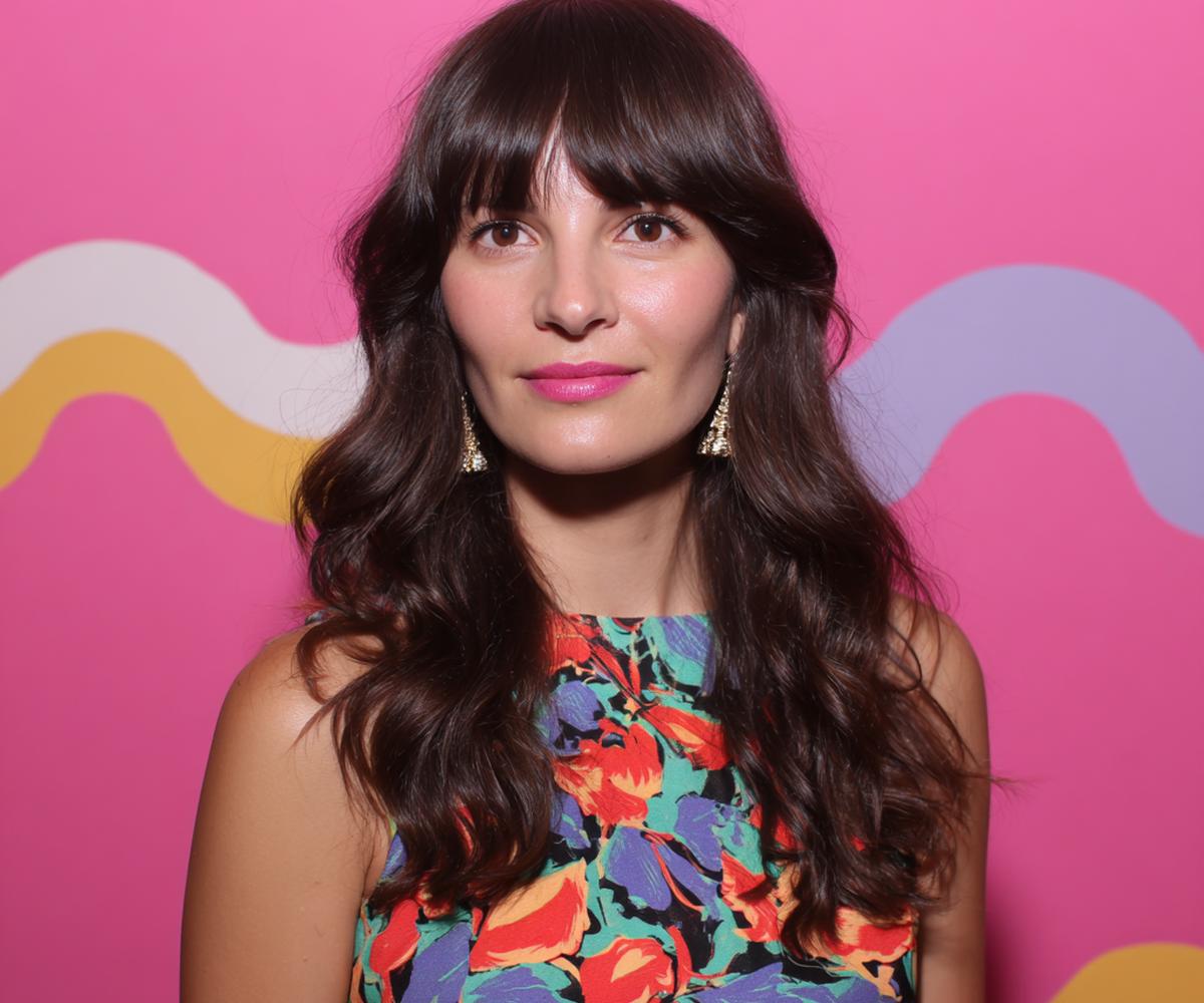 Long Dark Waves Full Bangs