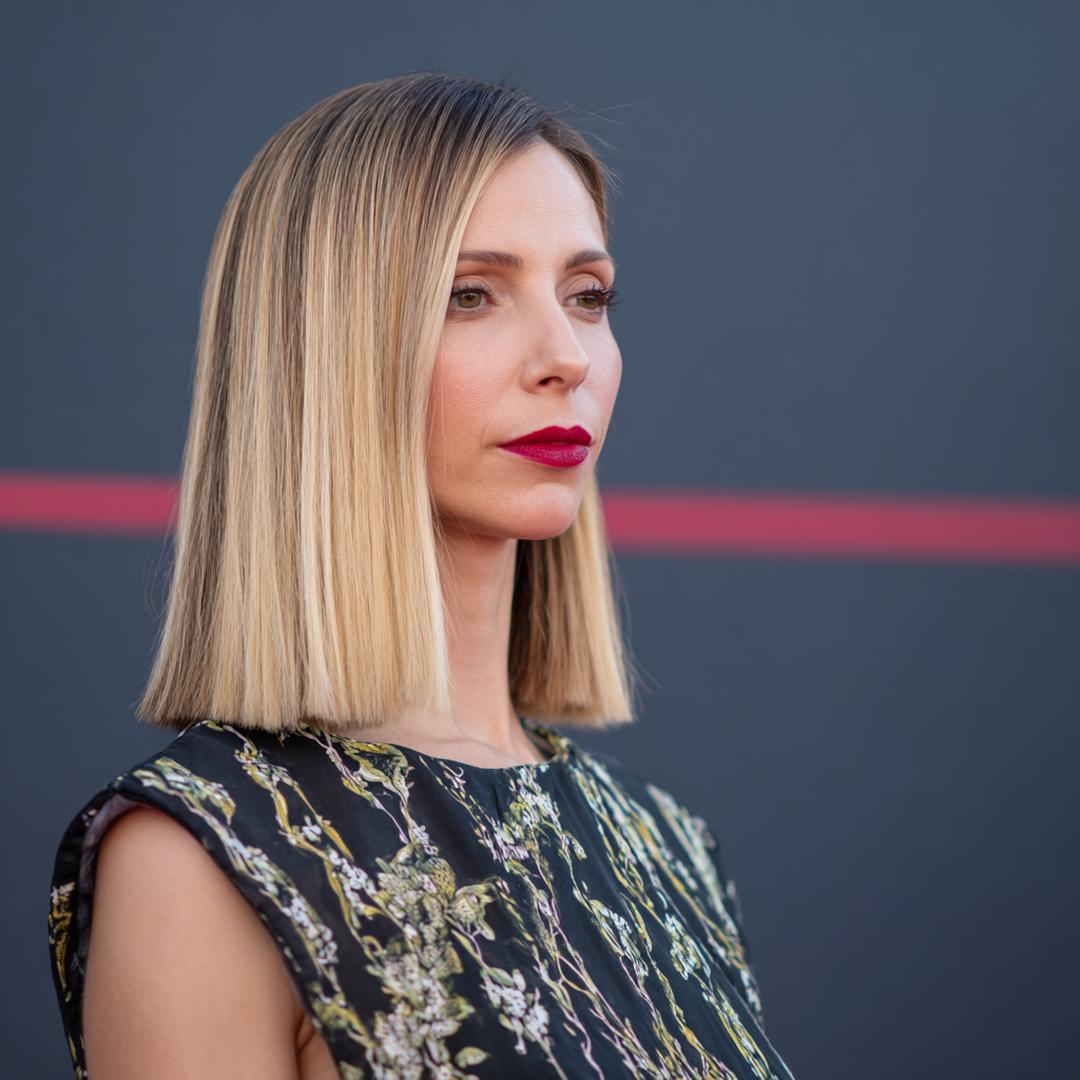 Sleek Blunt Blonde Lob