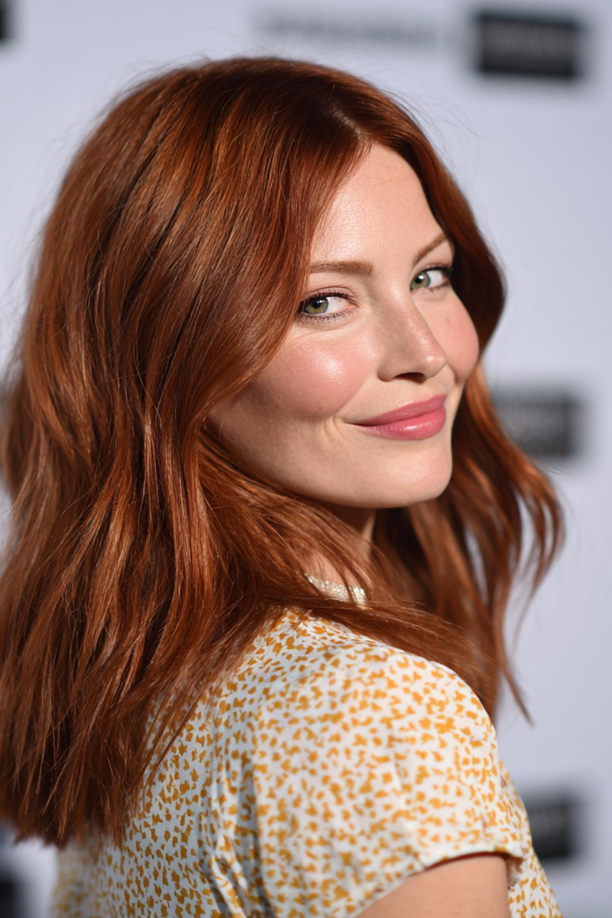 Shoulder-Length Copper Waves