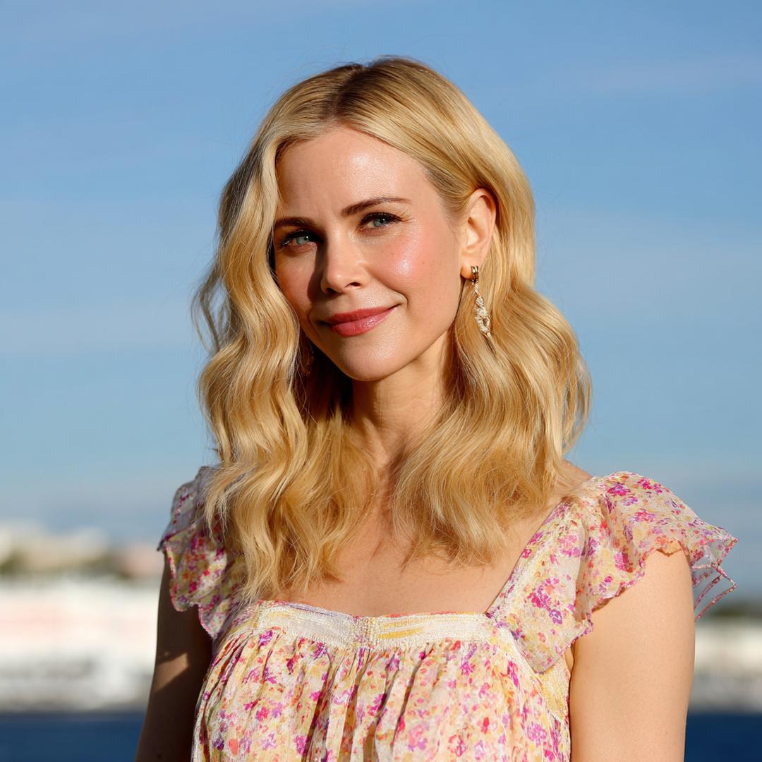 Golden Blonde Midlength Waves