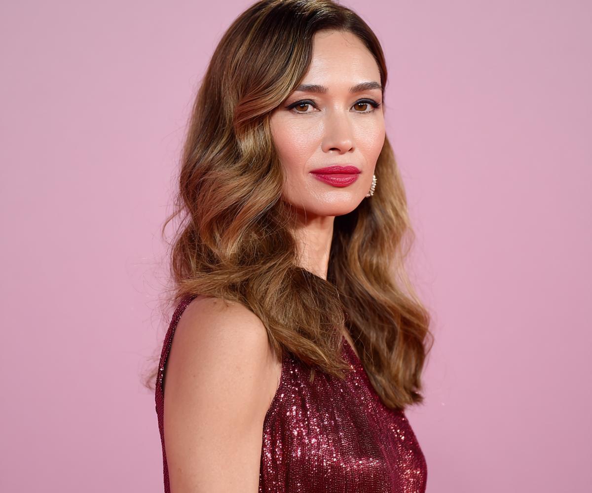 Long Wavy Golden Brown Style