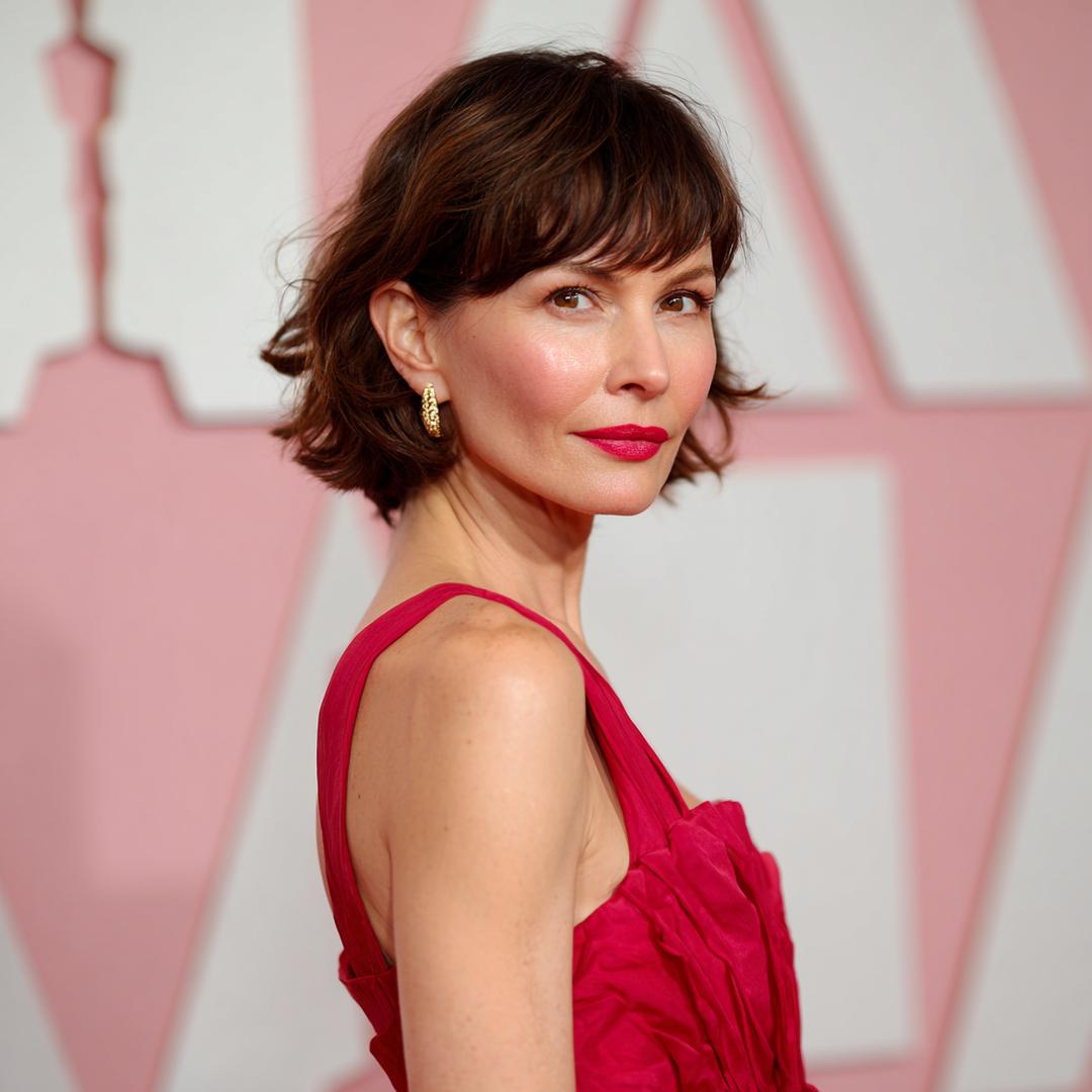 31 Chic Short Hairstyles For Women Over 60