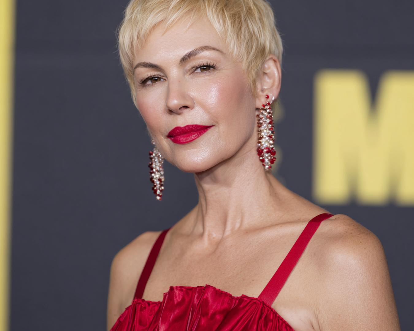31 Chic Short Hairstyles For Women Over 60