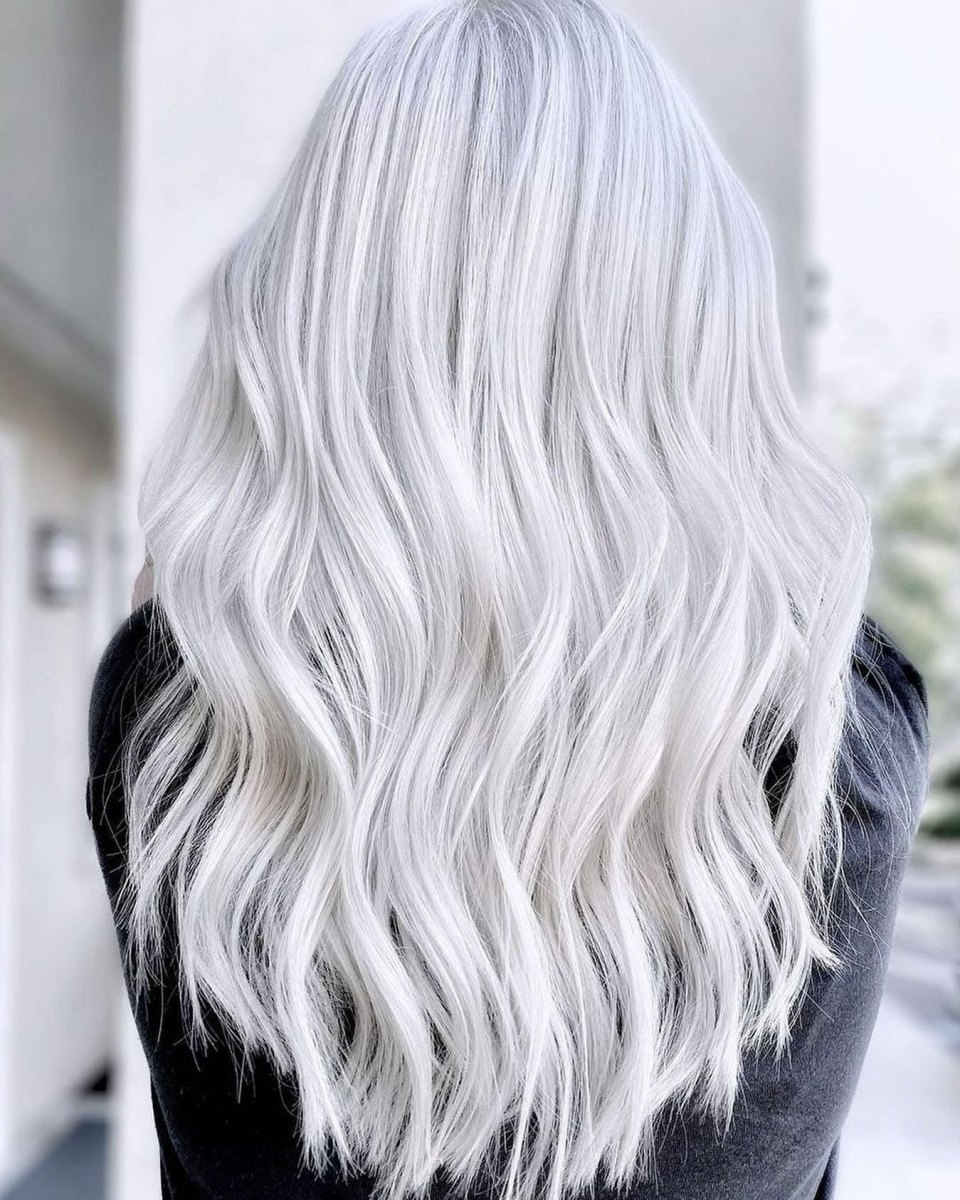 Icy platinum blonde hairstyle