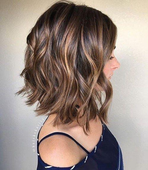 Wavy medium length bob