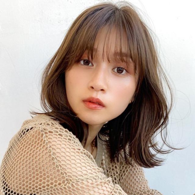 Medium hair wispy fringe