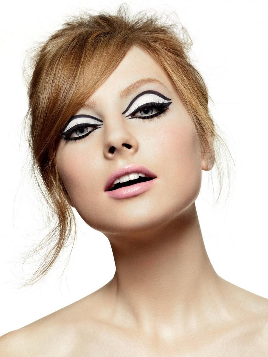 Modern 60s inspired makeup look