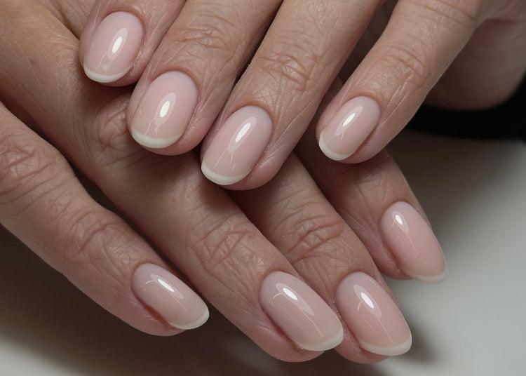 Nude base French manicure