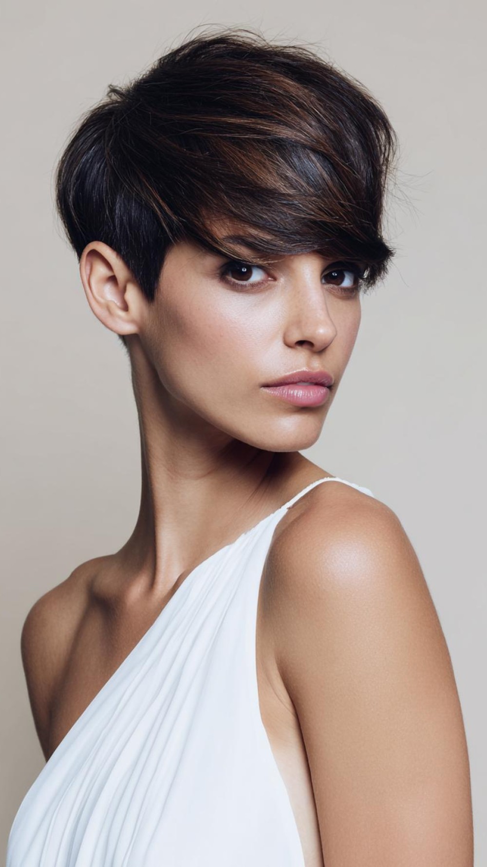 25 Refined Hairdos for the Modern You
