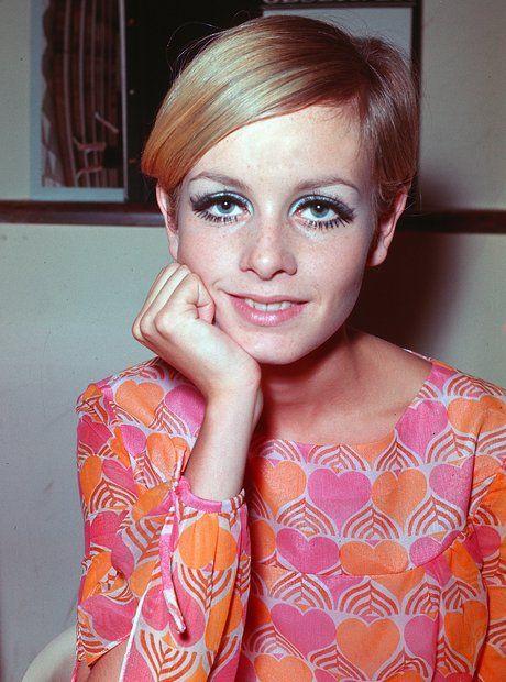 Short hairstyle with retro 1960s makeup