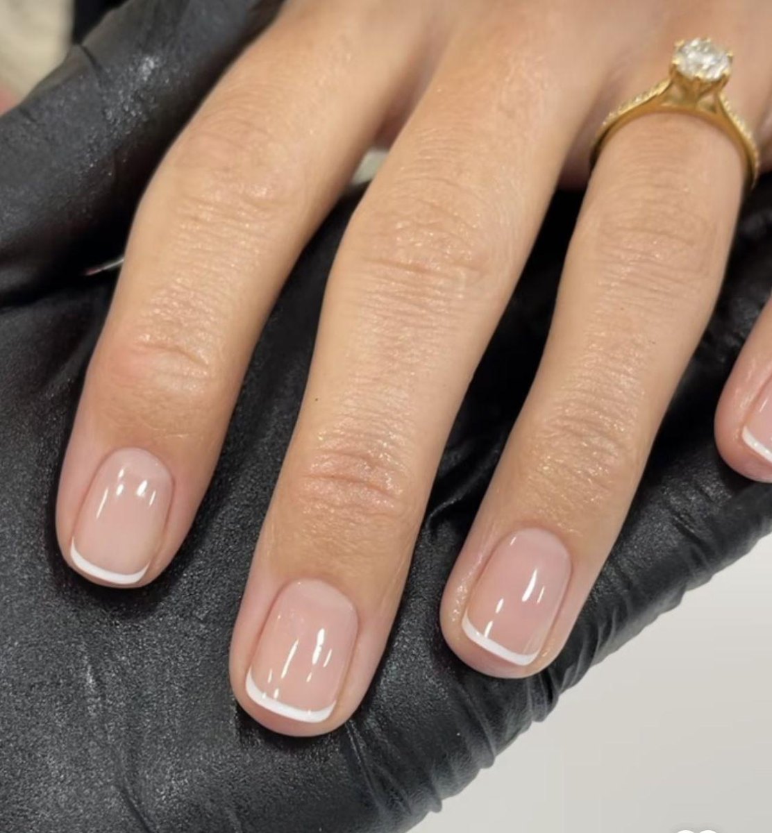 Short Hailey Bieber French nails