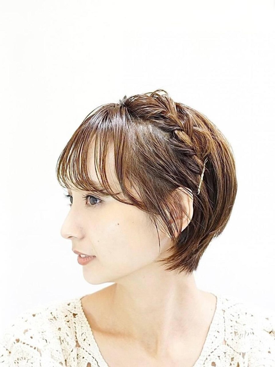 Geflochtene Frisuren mit langem klassischem Zopf