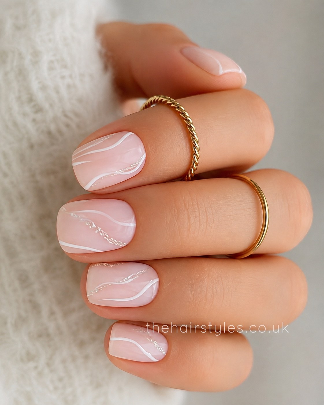 9 Short Natural Nail Designs That Actually Suit Real Hands