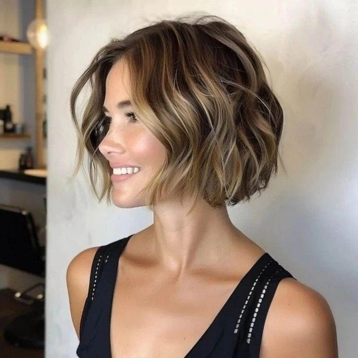 Short wavy bob haircut style