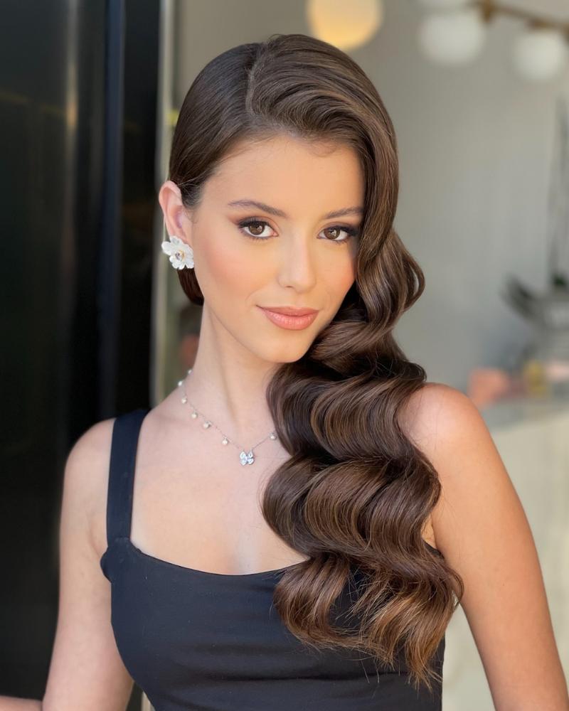 Side swept Hollywood wave style