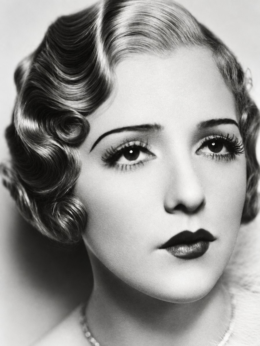 1920s finger wave hairstyle technique