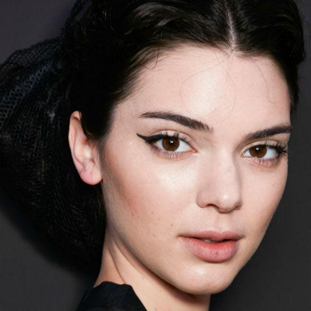 Kendall Jenner thin winged eyeliner