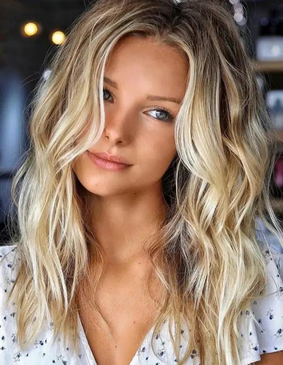 Fine wavy hair hairstyle